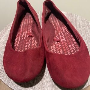 Maroon Time and Tru Sandals